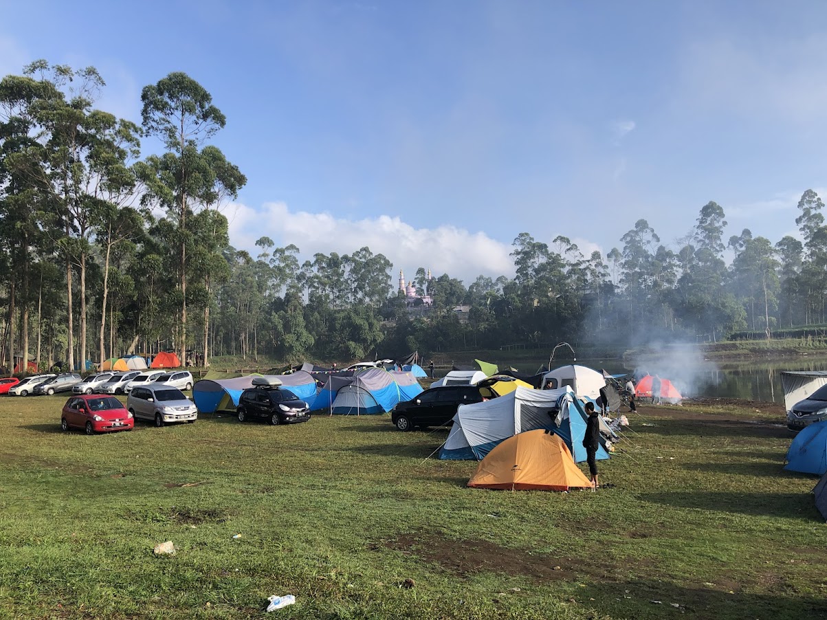 Wisata Anti Mainstream di Bandung: Rafting & Camping di Alam Pangalengan